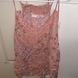 Women’s size M tank-top, Color: Rose Gold , Design: Floral.